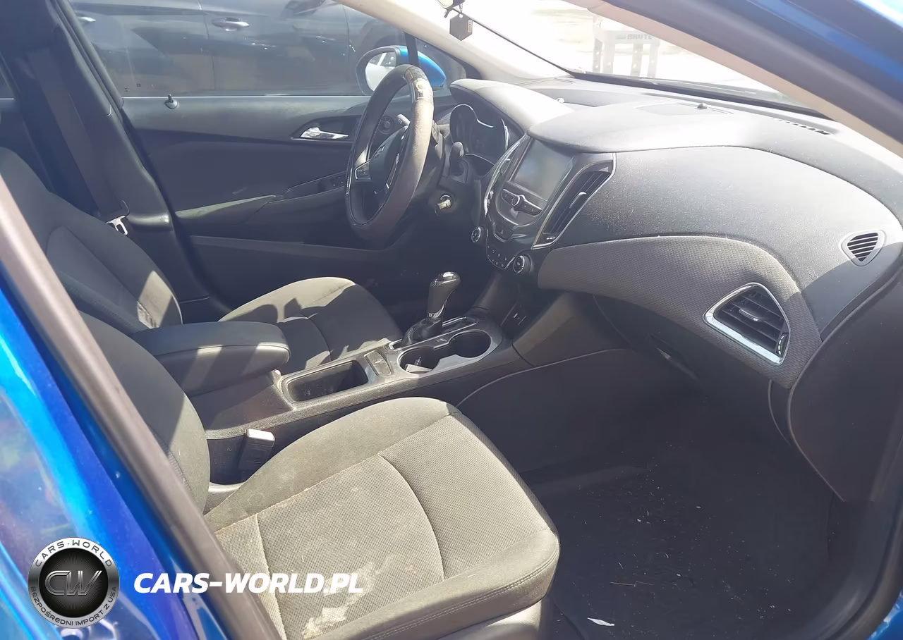 2018 Chevrolet Cruze Lt Auto VIN:3G1BE6SM5JS607639 - 5