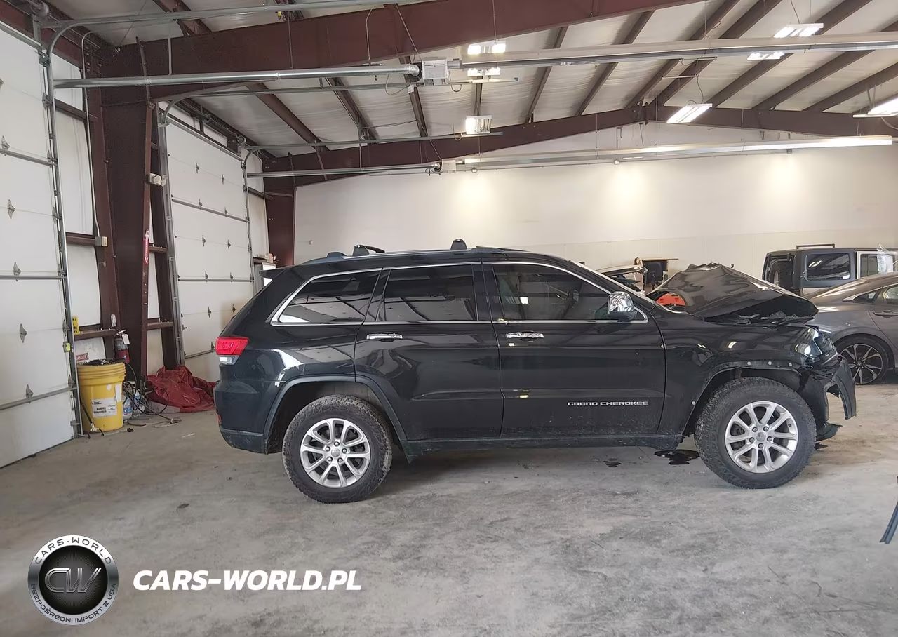 2014 Jeep Grand Cherokee Laredo VIN:1C4RJFAGXEC361941 - 12
