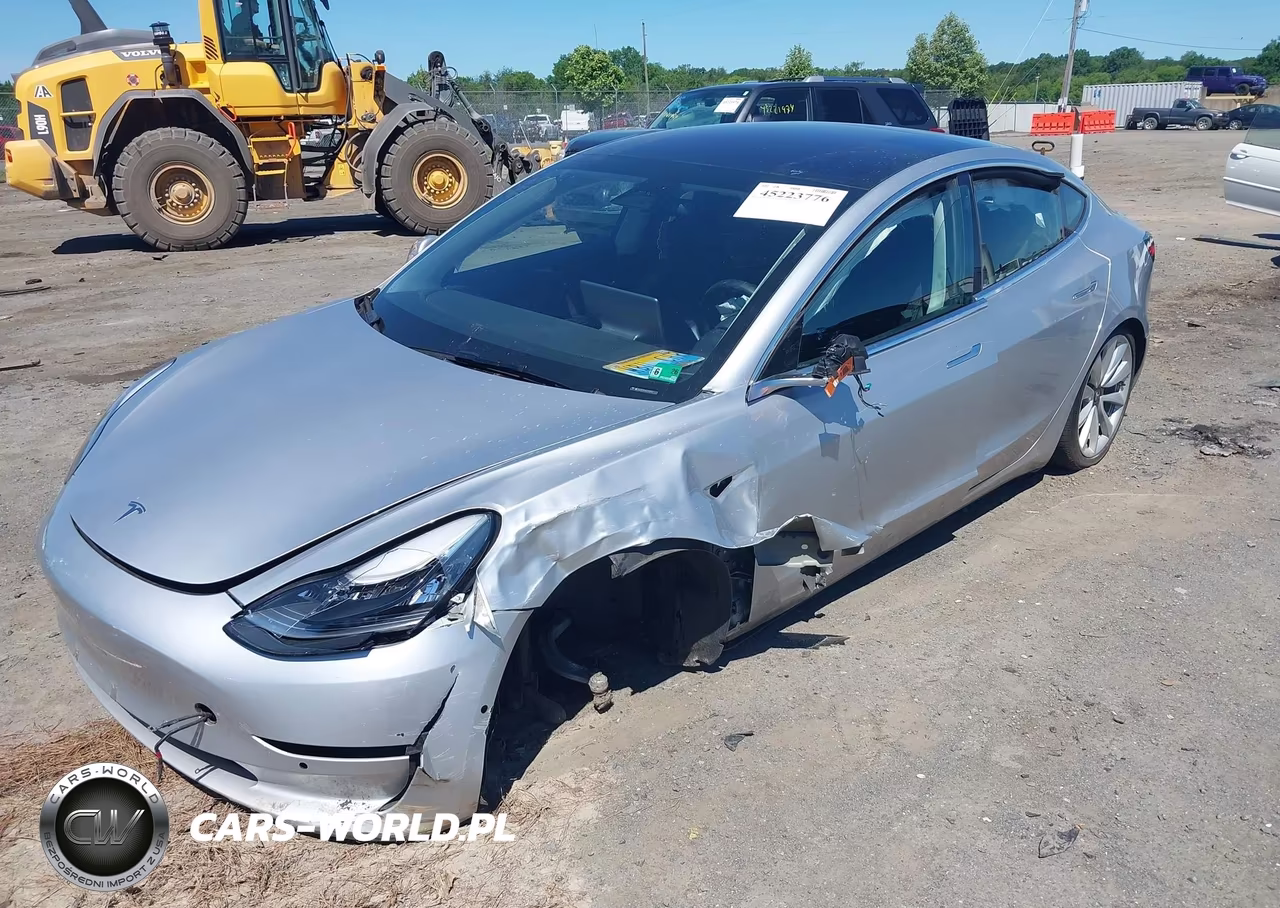 2018 Tesla Model 3 Long Range-Mid Range VIN:5YJ3E1EA8JF031117 - 2