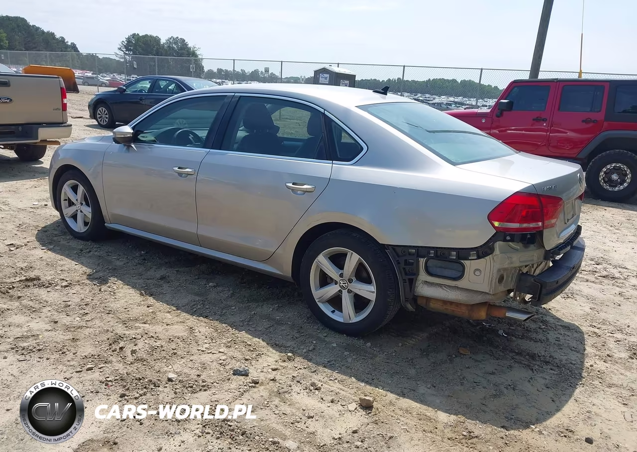 2012 Volkswagen Passat 2.5L Se VIN:1VWBP7A33CC015890 - 3