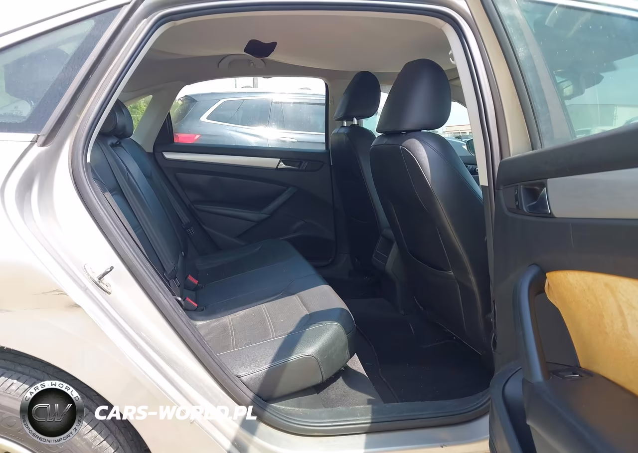 2012 Volkswagen Passat 2.5L Se VIN:1VWBP7A33CC015890 - 8