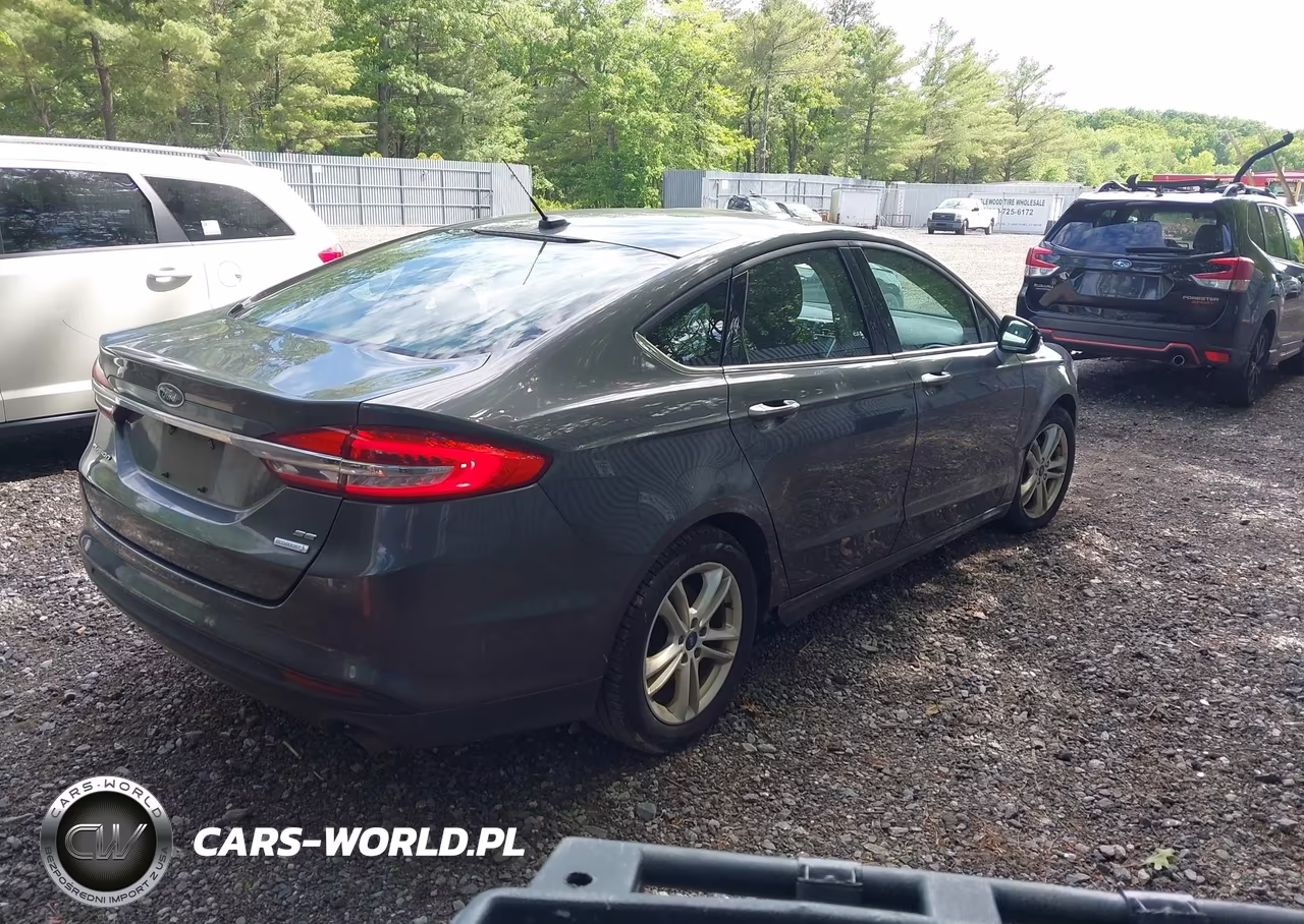 2018 Ford Fusion Se VIN:3FA6P0HD3JR199694 - 4