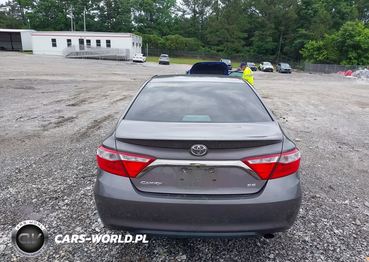 2015 Toyota Camry Se VIN:4T1BF1FK6FU013564 - 16