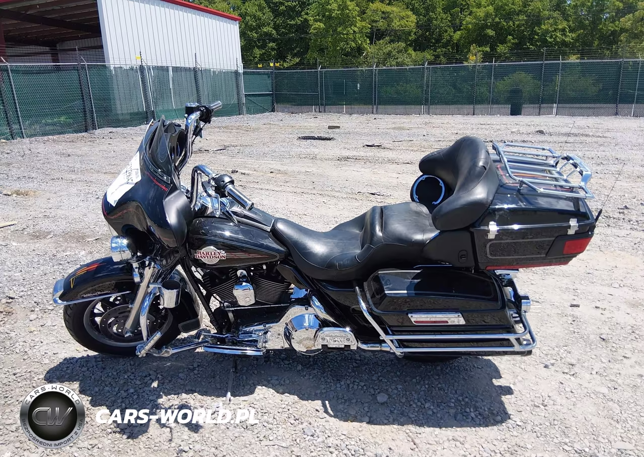 2006 Harley-Davidson Flhtcui VIN:1HD1FCW116Y703989 - 13