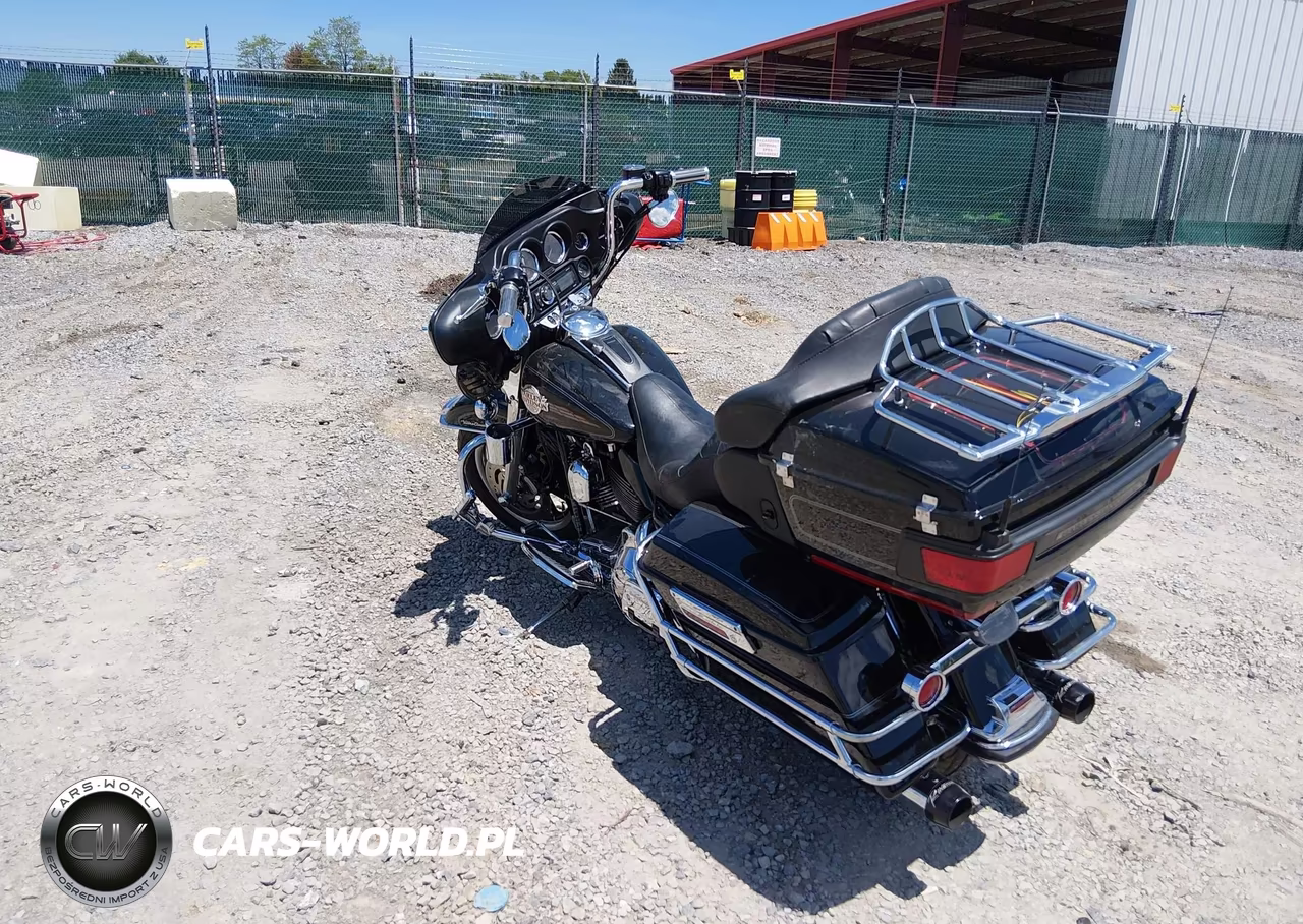 2006 Harley-Davidson Flhtcui VIN:1HD1FCW116Y703989 - 3