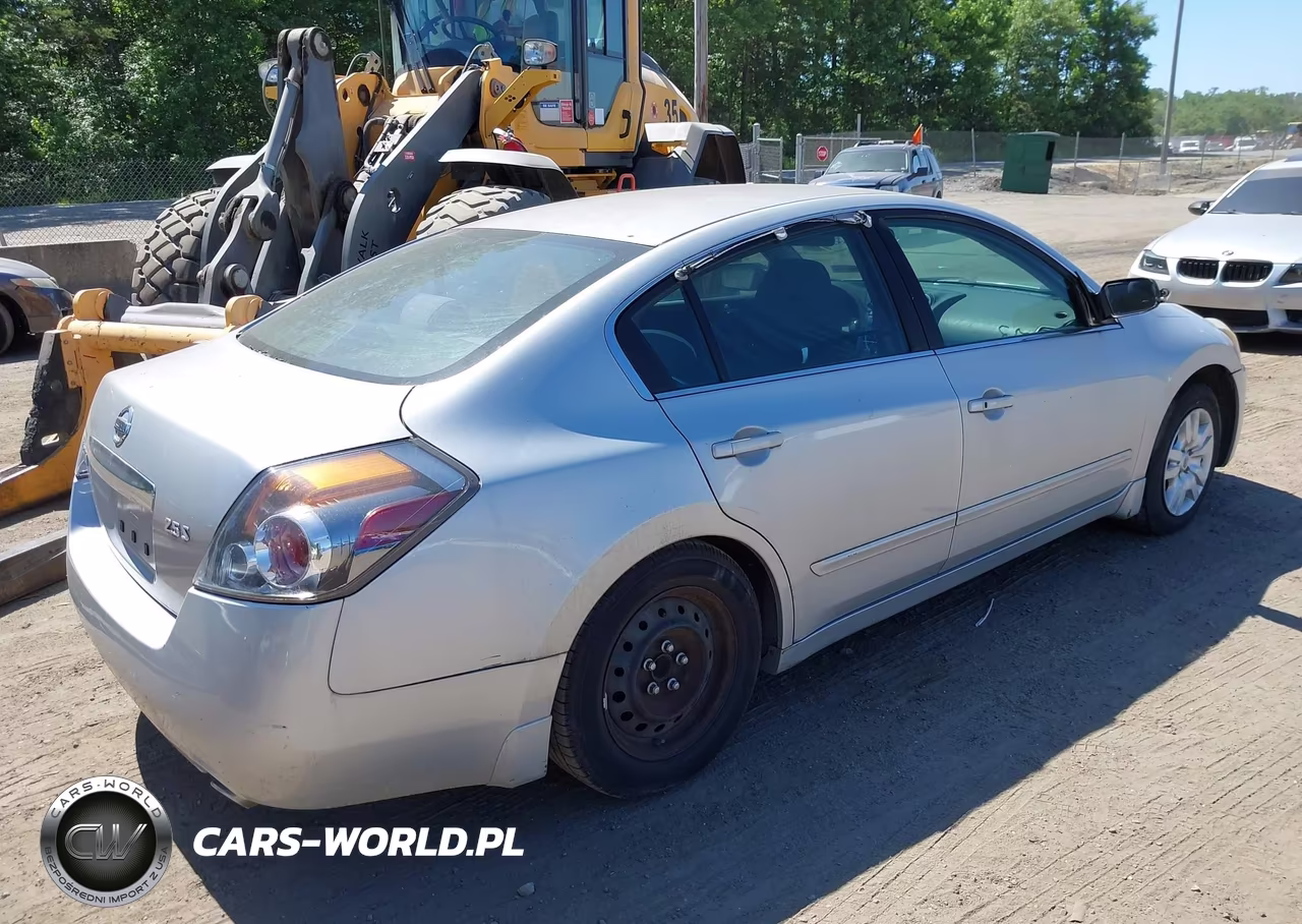 2010 Nissan Altima 2.5 S VIN:1N4AL2AP9AN557146 - 4