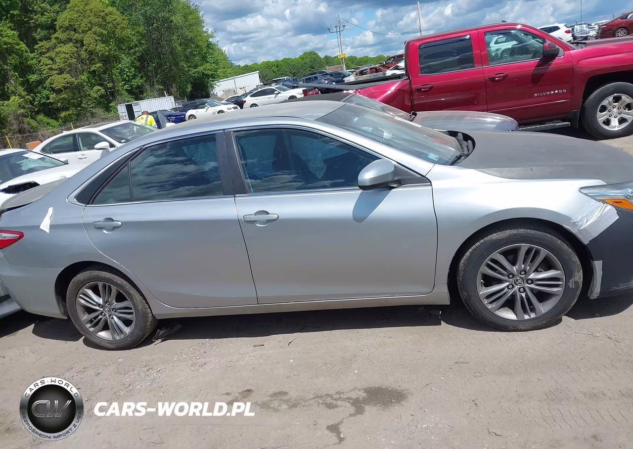 2015 Toyota Camry Se VIN:4T1BF1FK1FU071467 - 13