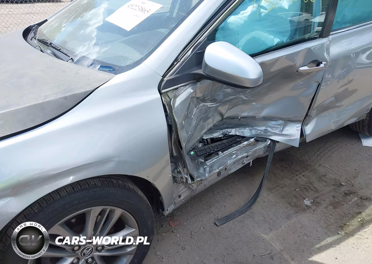 2015 Toyota Camry Se VIN:4T1BF1FK1FU071467 - 6