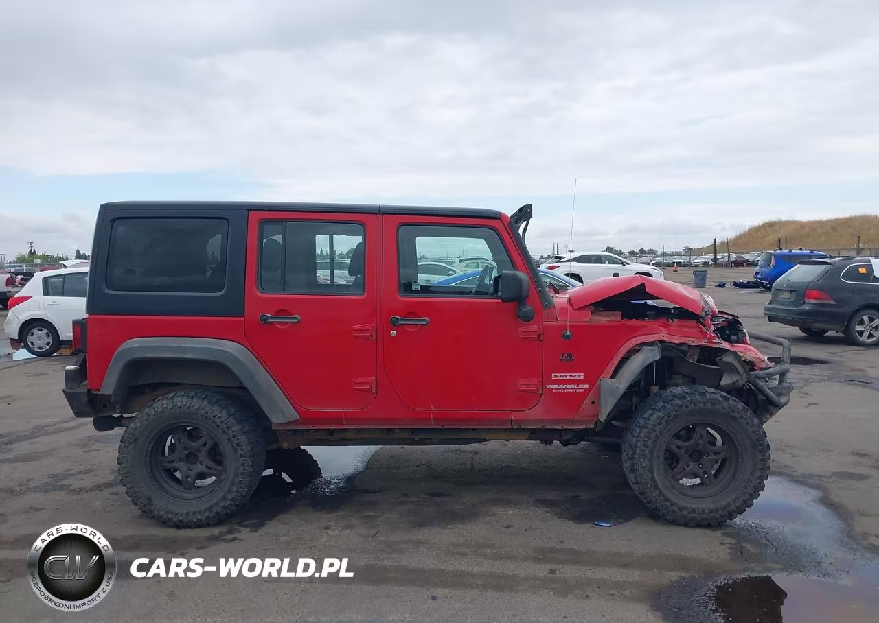 2012 Jeep Wrangler Unlimited Sport VIN:1C4BJWDG9CL133228 - 13