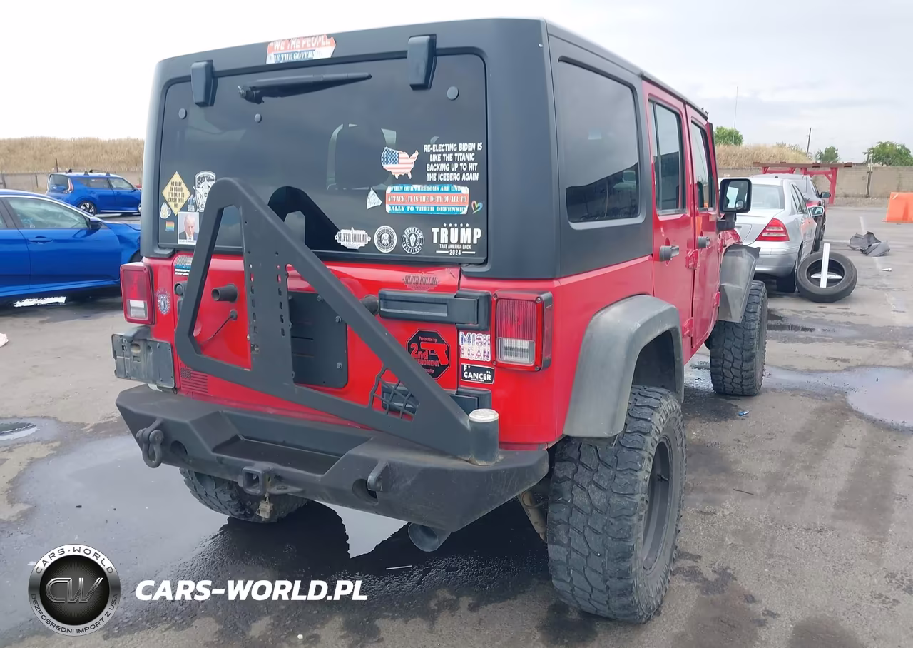 2012 Jeep Wrangler Unlimited Sport VIN:1C4BJWDG9CL133228 - 4