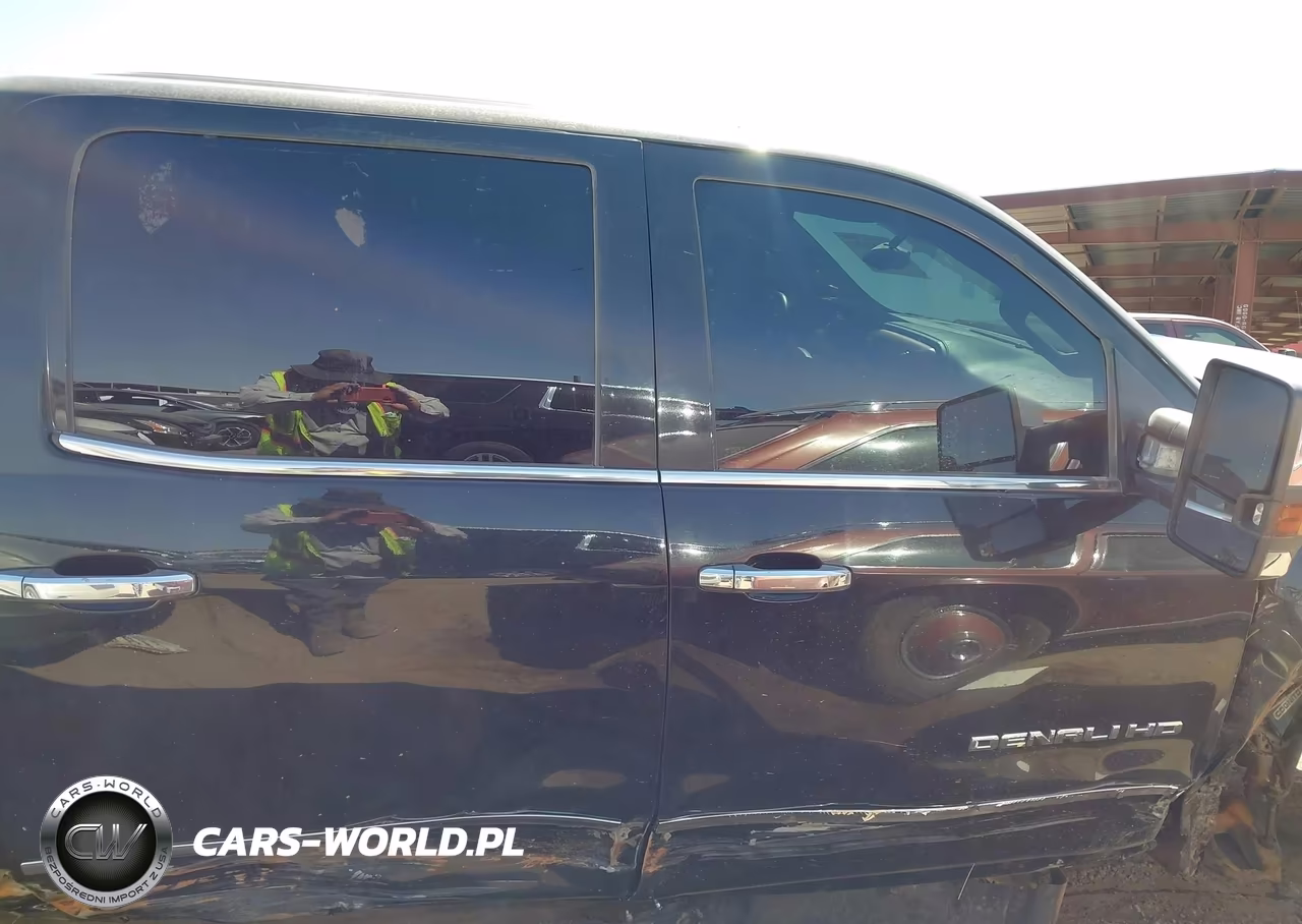 2015 GMC Sierra 2500Hd Denali VIN:1GT120E87FF569690 - 13