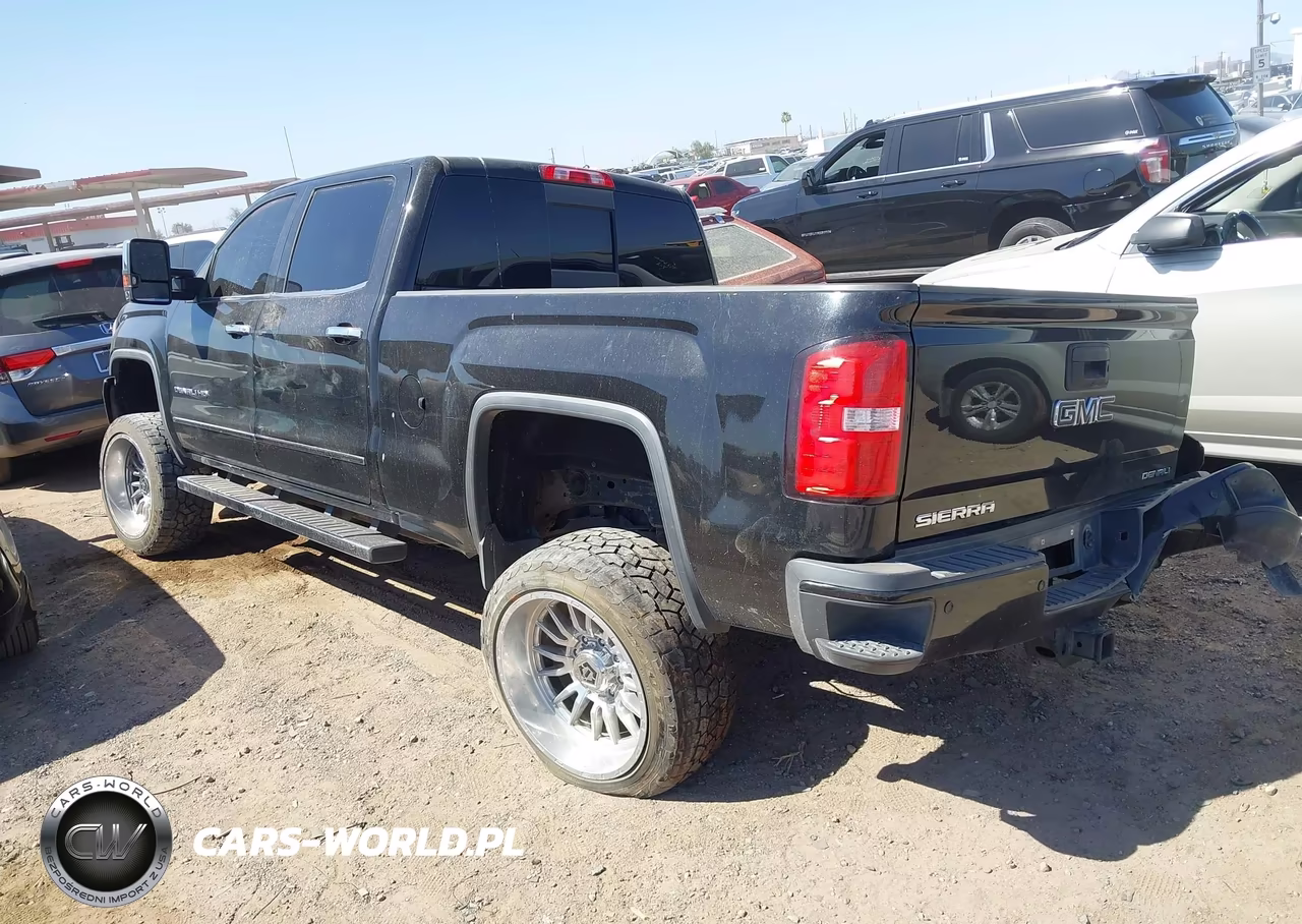 2015 GMC Sierra 2500Hd Denali VIN:1GT120E87FF569690 - 3