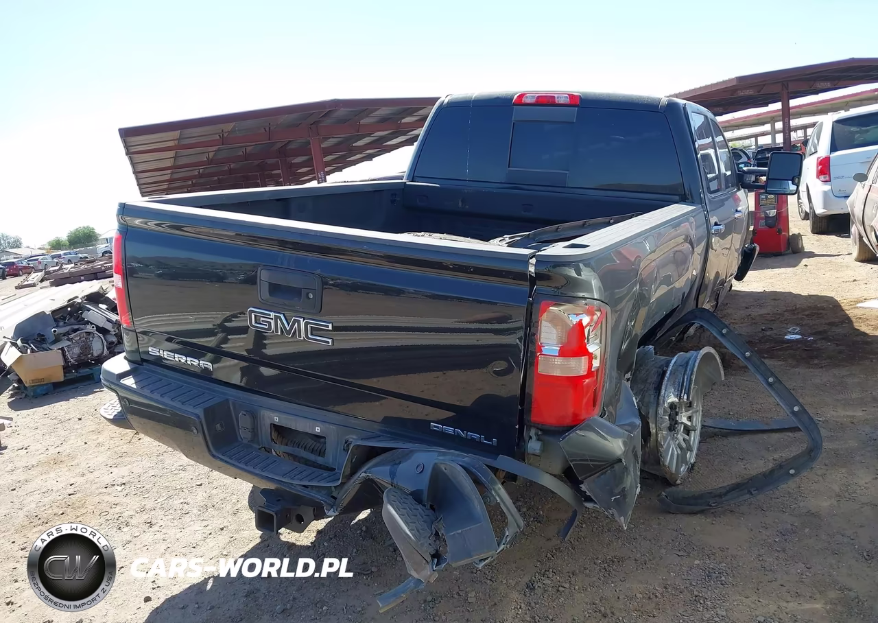 2015 GMC Sierra 2500Hd Denali VIN:1GT120E87FF569690 - 4