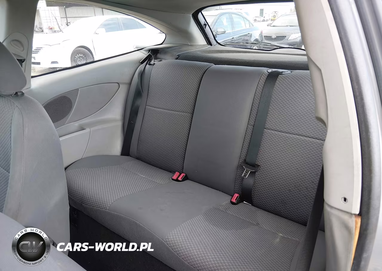 2005 Ford Focus Zx3 VIN:3FAHP31N75R125097 - 8