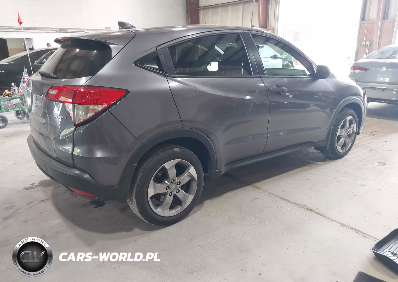 2022 Honda Hr-V Awd Lx VIN:3CZRU6H30NM744936 - 4