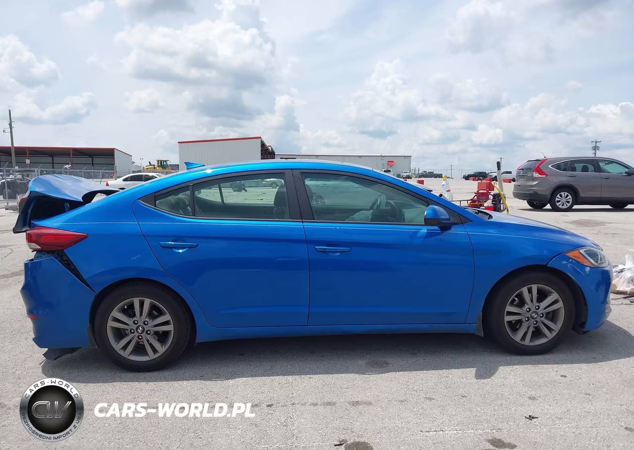2018 Hyundai Elantra Value Edition VIN:KMHD84LFXJU451332 - 13
