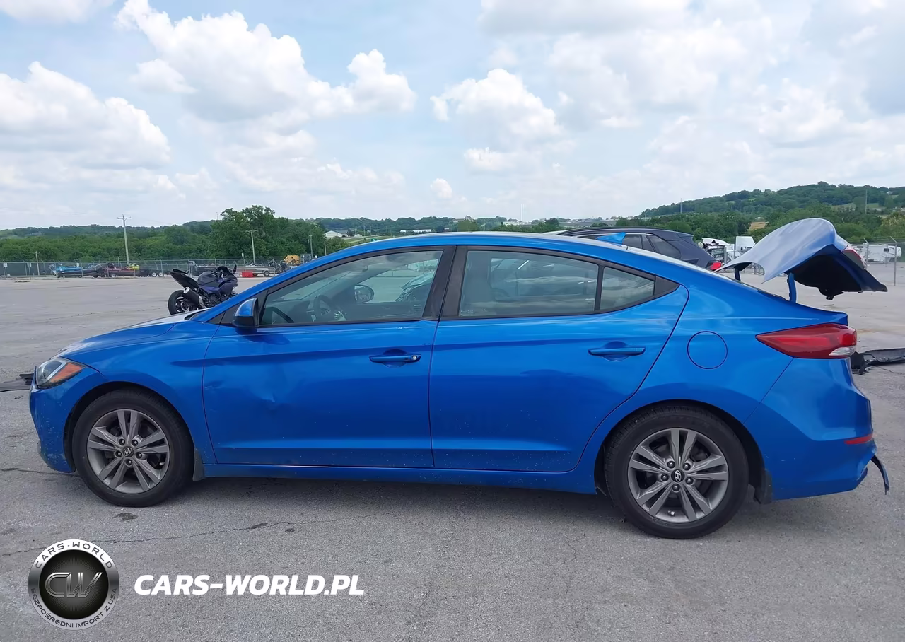 2018 Hyundai Elantra Value Edition VIN:KMHD84LFXJU451332 - 14