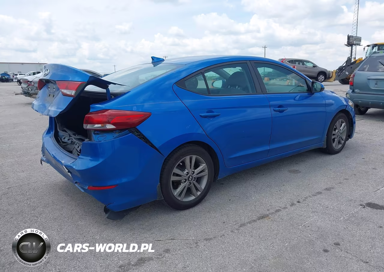 2018 Hyundai Elantra Value Edition VIN:KMHD84LFXJU451332 - 4