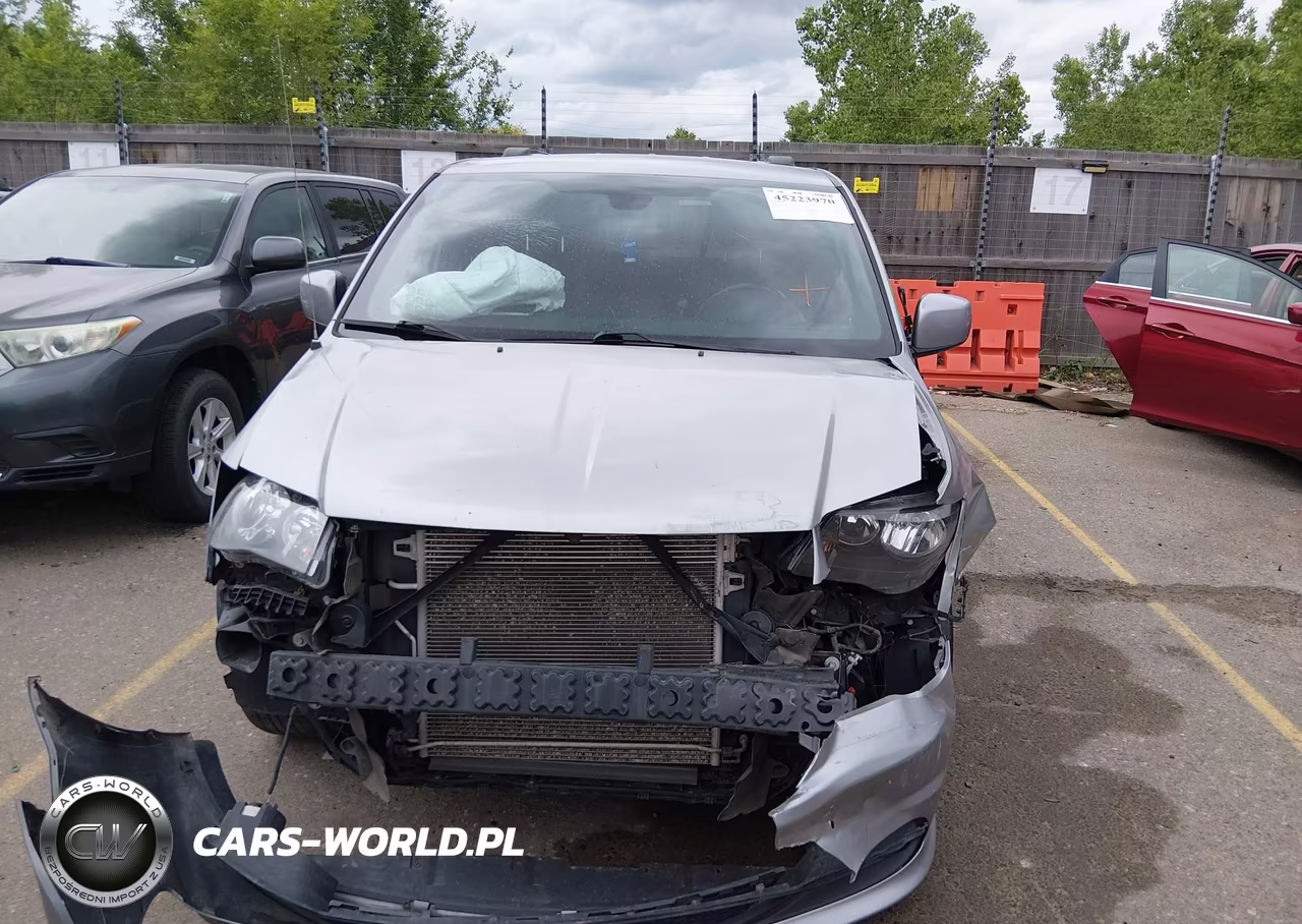 2018 Dodge Grand Caravan Gt VIN:2C4RDGEG0JR282495 - 12