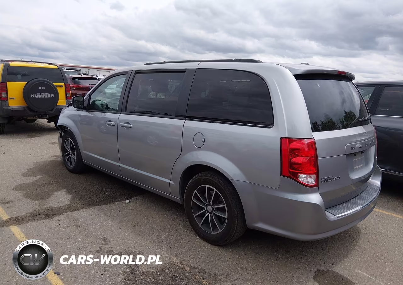2018 Dodge Grand Caravan Gt VIN:2C4RDGEG0JR282495 - 14