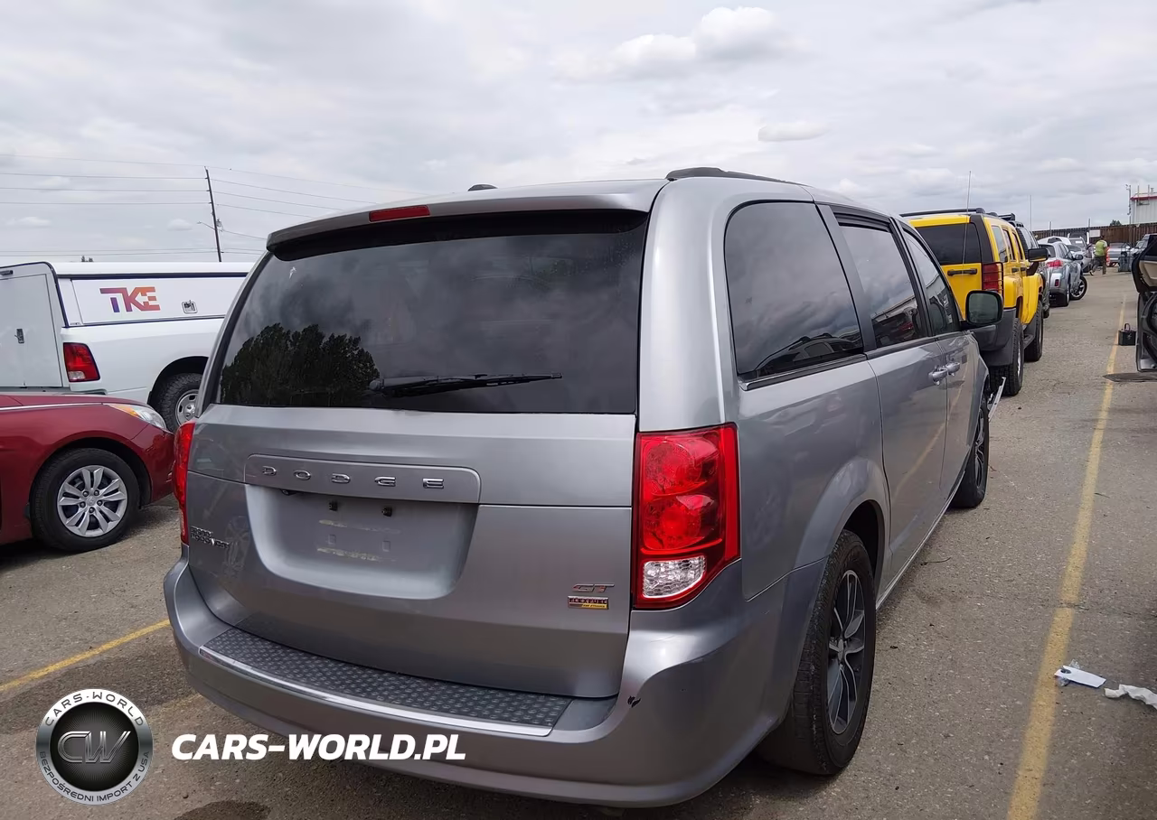 2018 Dodge Grand Caravan Gt VIN:2C4RDGEG0JR282495 - 4