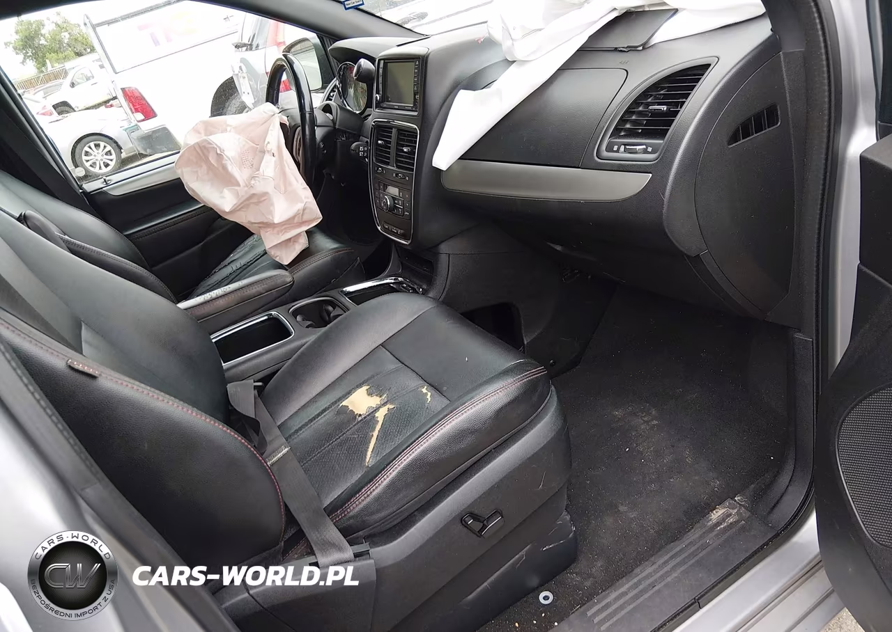 2018 Dodge Grand Caravan Gt VIN:2C4RDGEG0JR282495 - 5