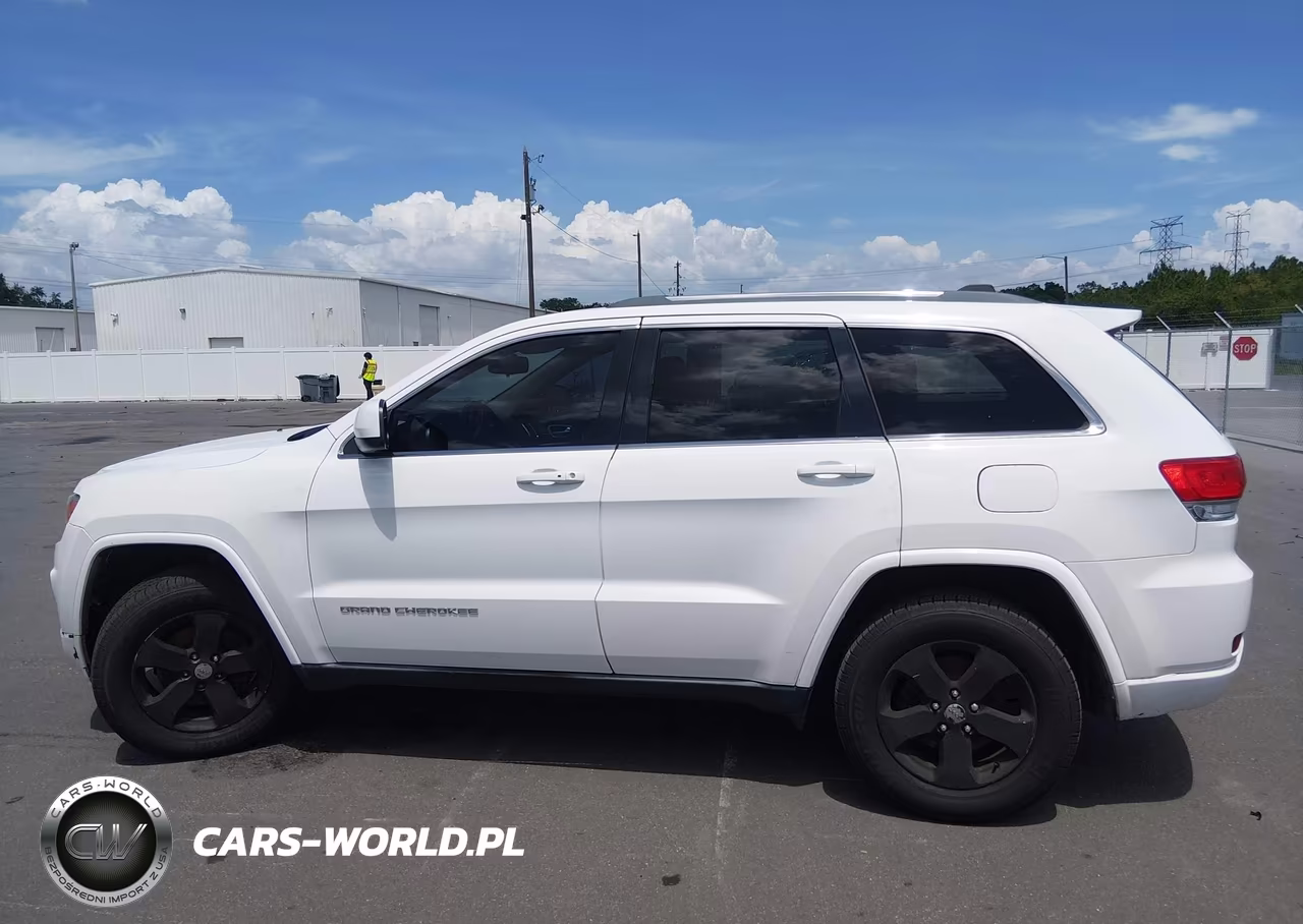 2014 Jeep Grand Cherokee Laredo VIN:1C4RJEAG2EC460814 - 13