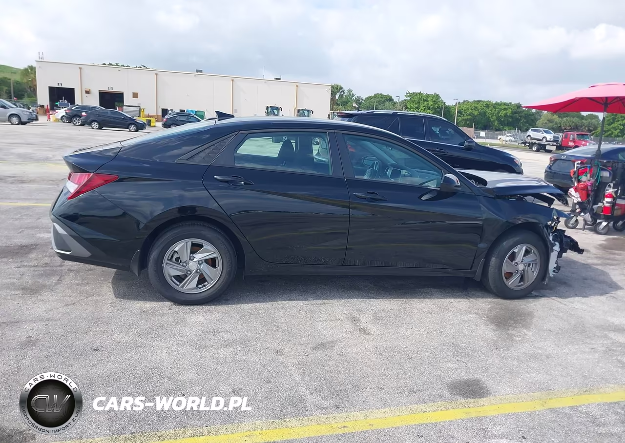 2026 Hyundai Elantra Se VIN:KMHLL4DG5TU187957 - 13