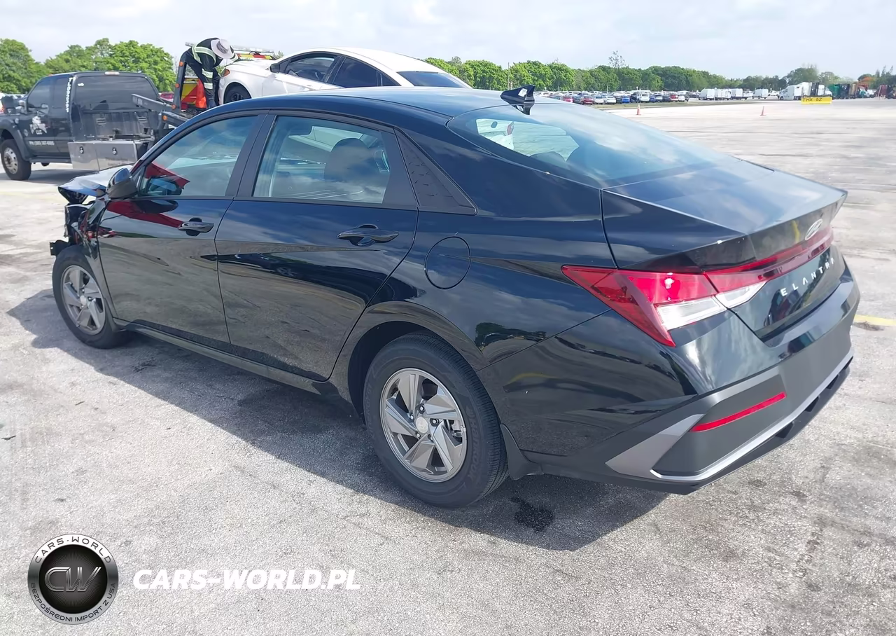 2026 Hyundai Elantra Se VIN:KMHLL4DG5TU187957 - 3