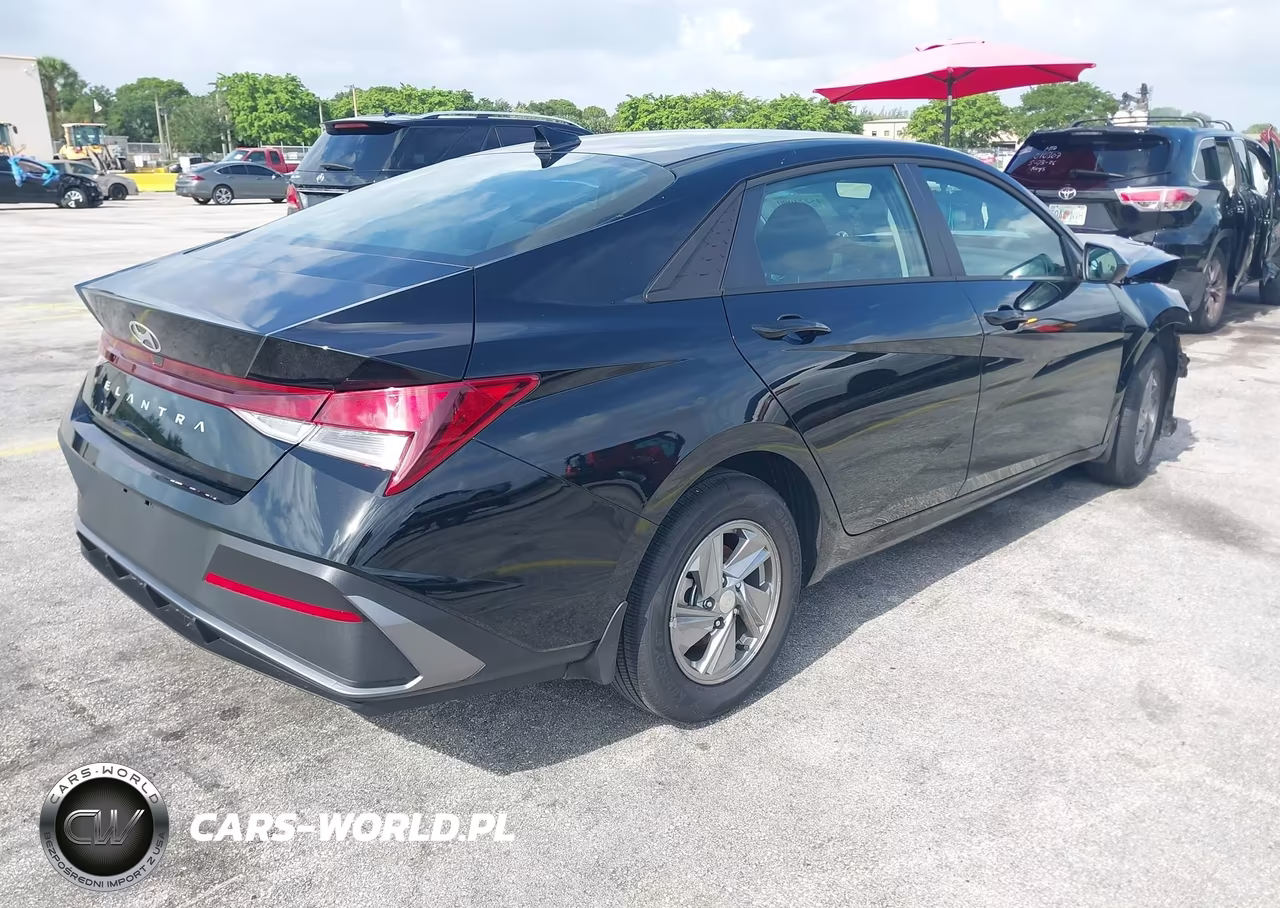 2026 Hyundai Elantra Se VIN:KMHLL4DG5TU187957 - 4