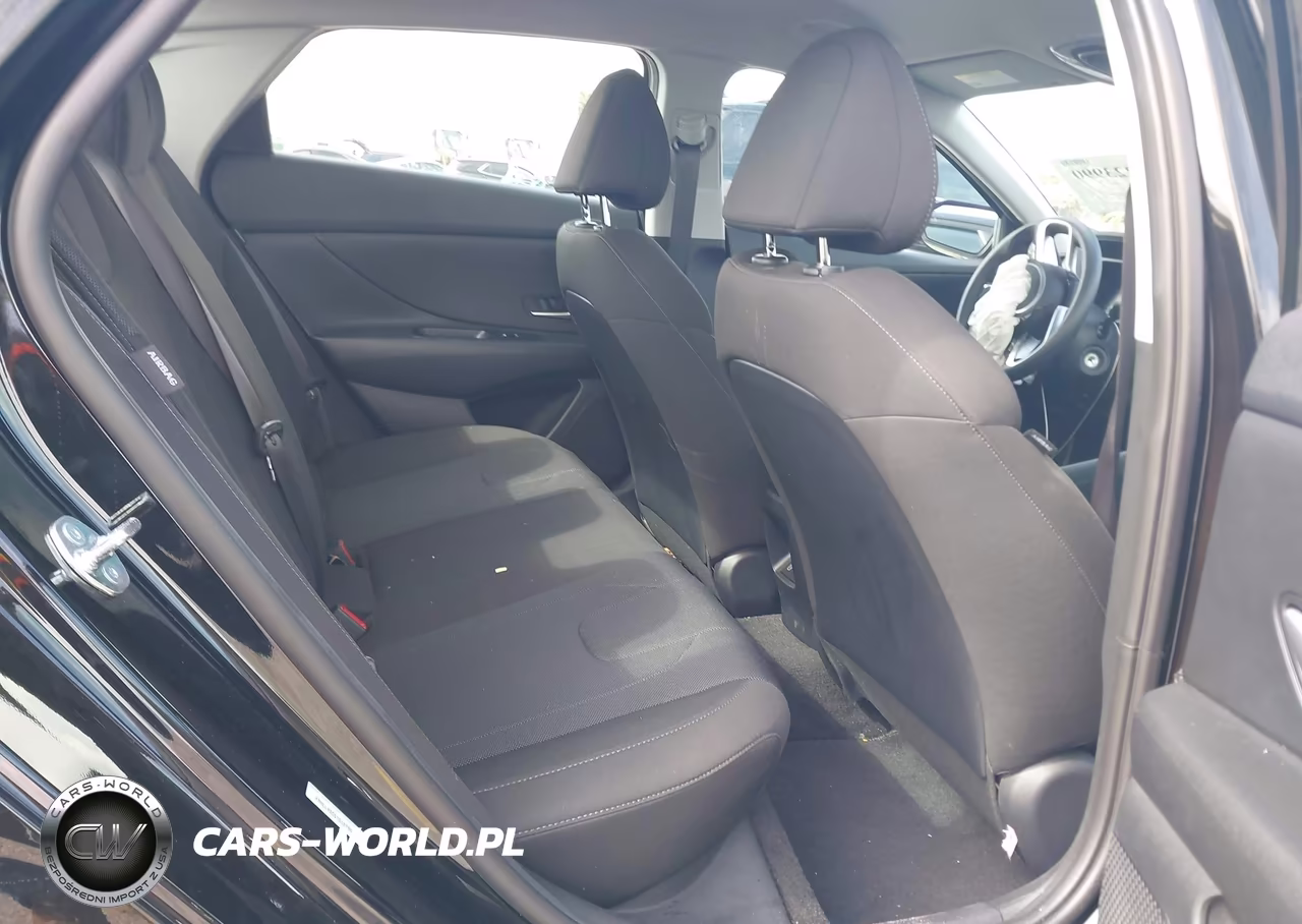 2026 Hyundai Elantra Se VIN:KMHLL4DG5TU187957 - 8