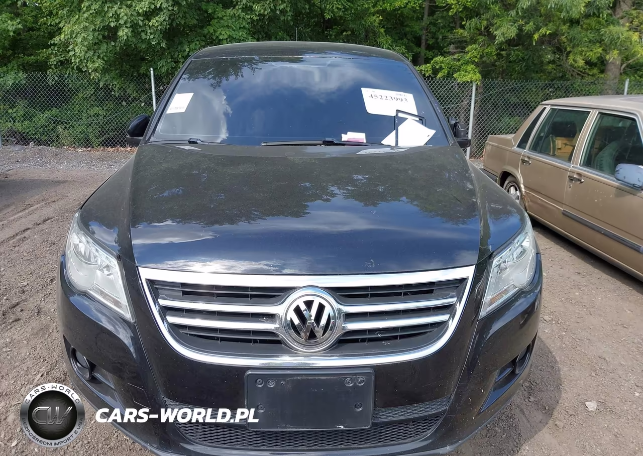 2011 Volkswagen Tiguan S VIN:WVGBV7AX1BW527636 - 10