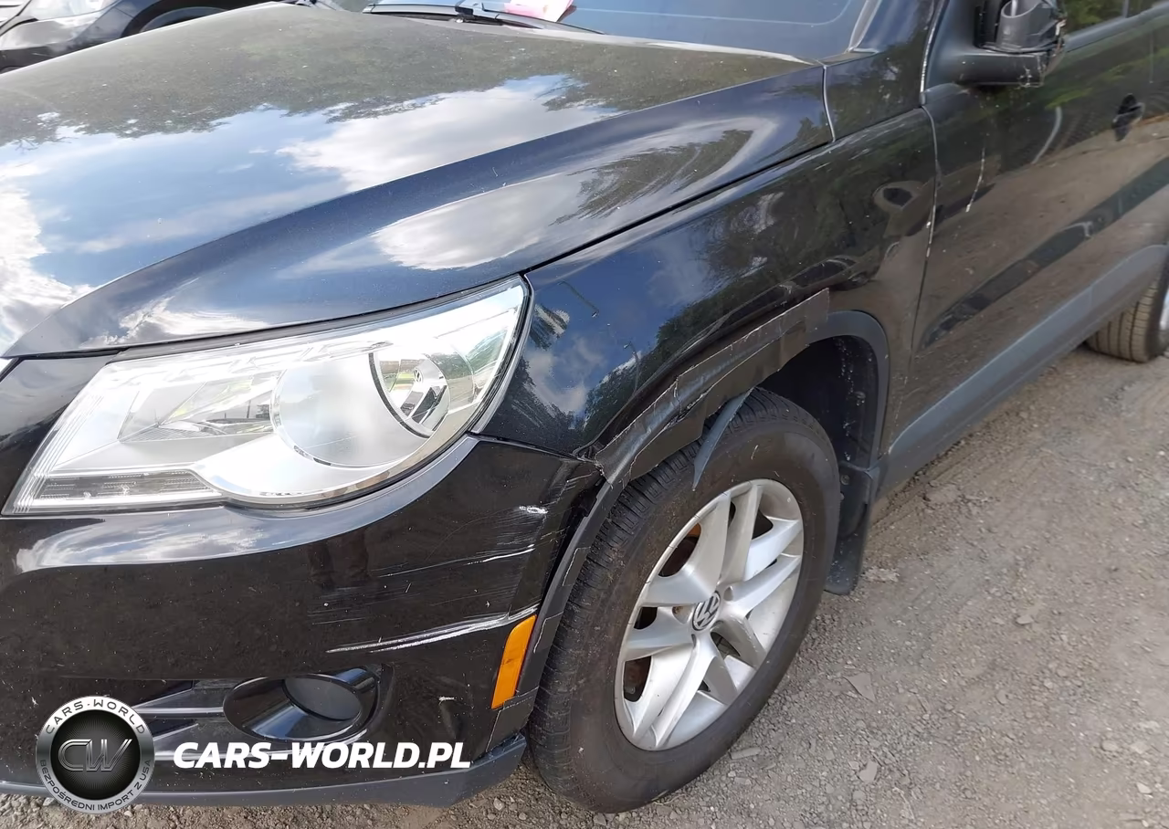 2011 Volkswagen Tiguan S VIN:WVGBV7AX1BW527636 - 6
