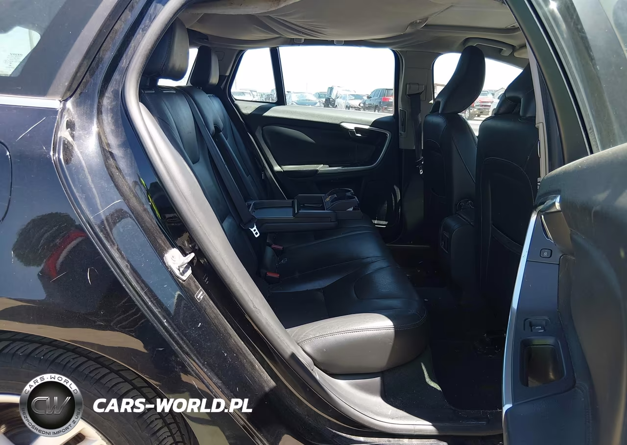 2015 Volvo V60 T5 Premier VIN:YV140MEB6F1207654 - 8