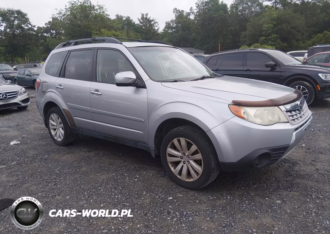 2013 Subaru Forester 2.5X Premium – zdjęcie 1 z 11