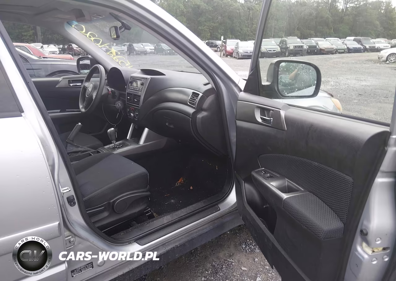2013 Subaru Forester 2.5X Premium VIN:JF2SHADC8DH432193 - 5