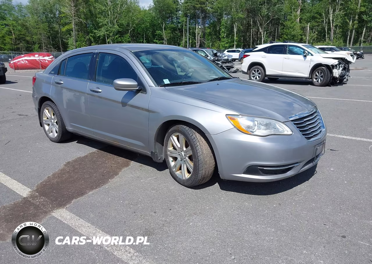 2013 Chrysler 200 Touring – zdjęcie 1 z 14