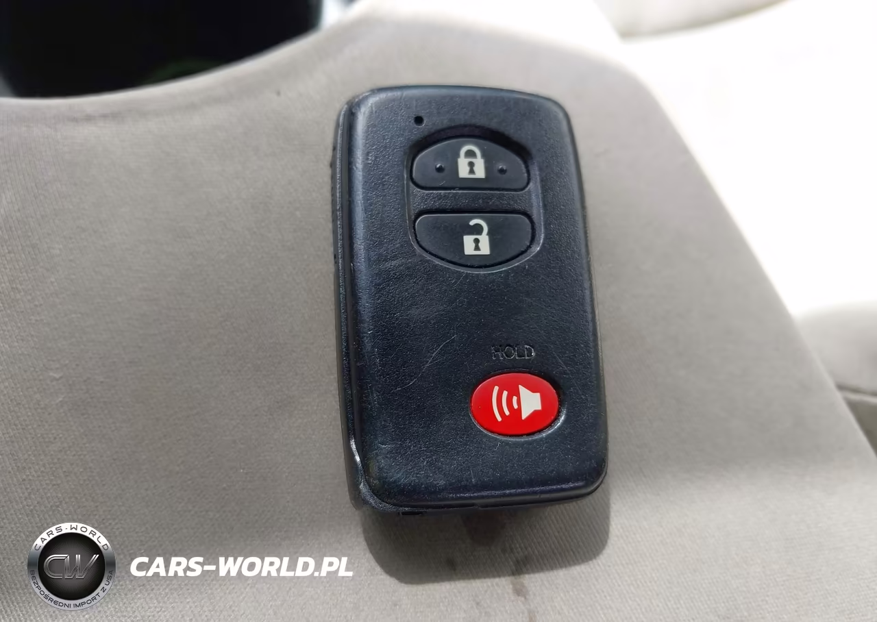 2012 Toyota Prius Two VIN:JTDKN3DU7C5458697 - 11