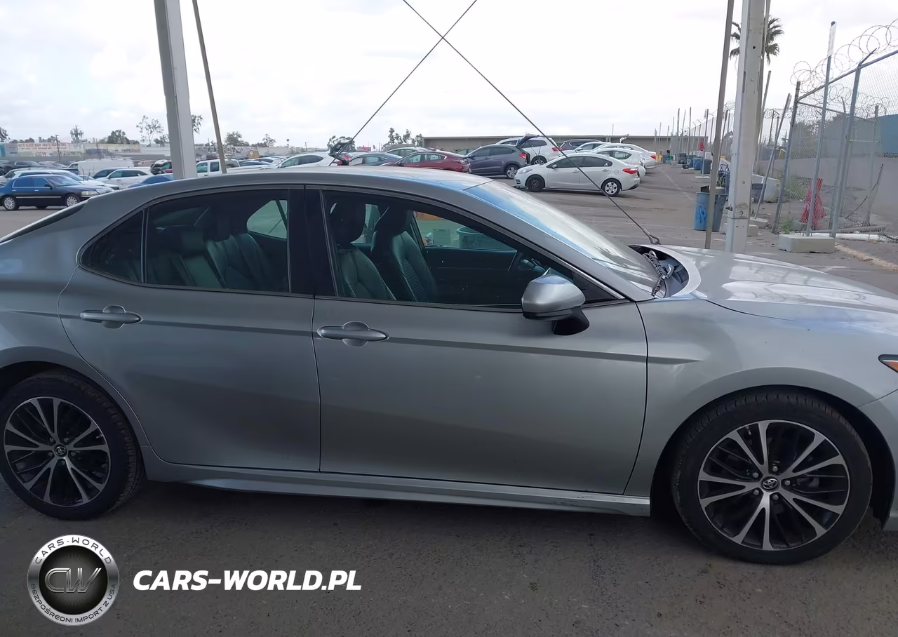 2018 Toyota Camry Se VIN:4T1B11HKXJU119150 - 13
