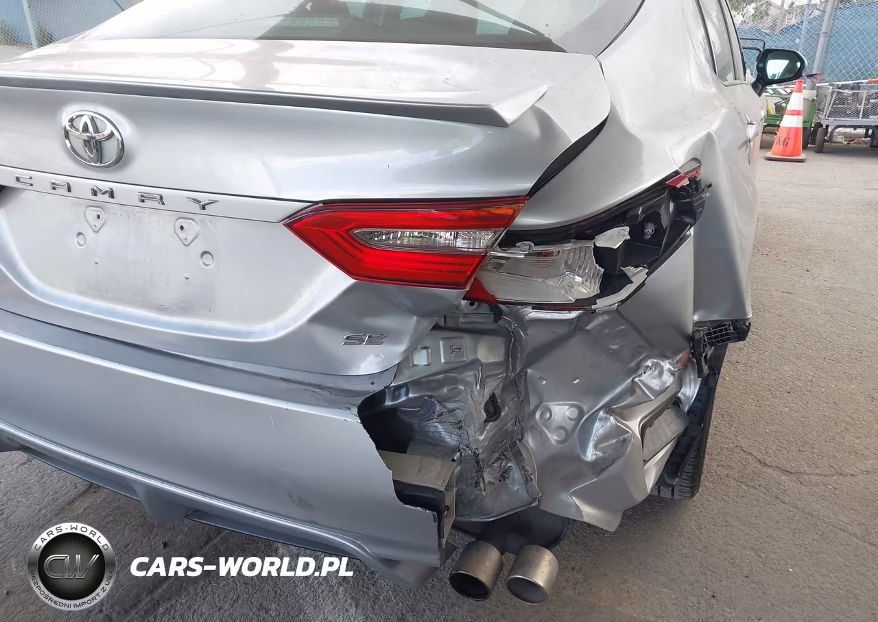 2018 Toyota Camry Se VIN:4T1B11HKXJU119150 - 17