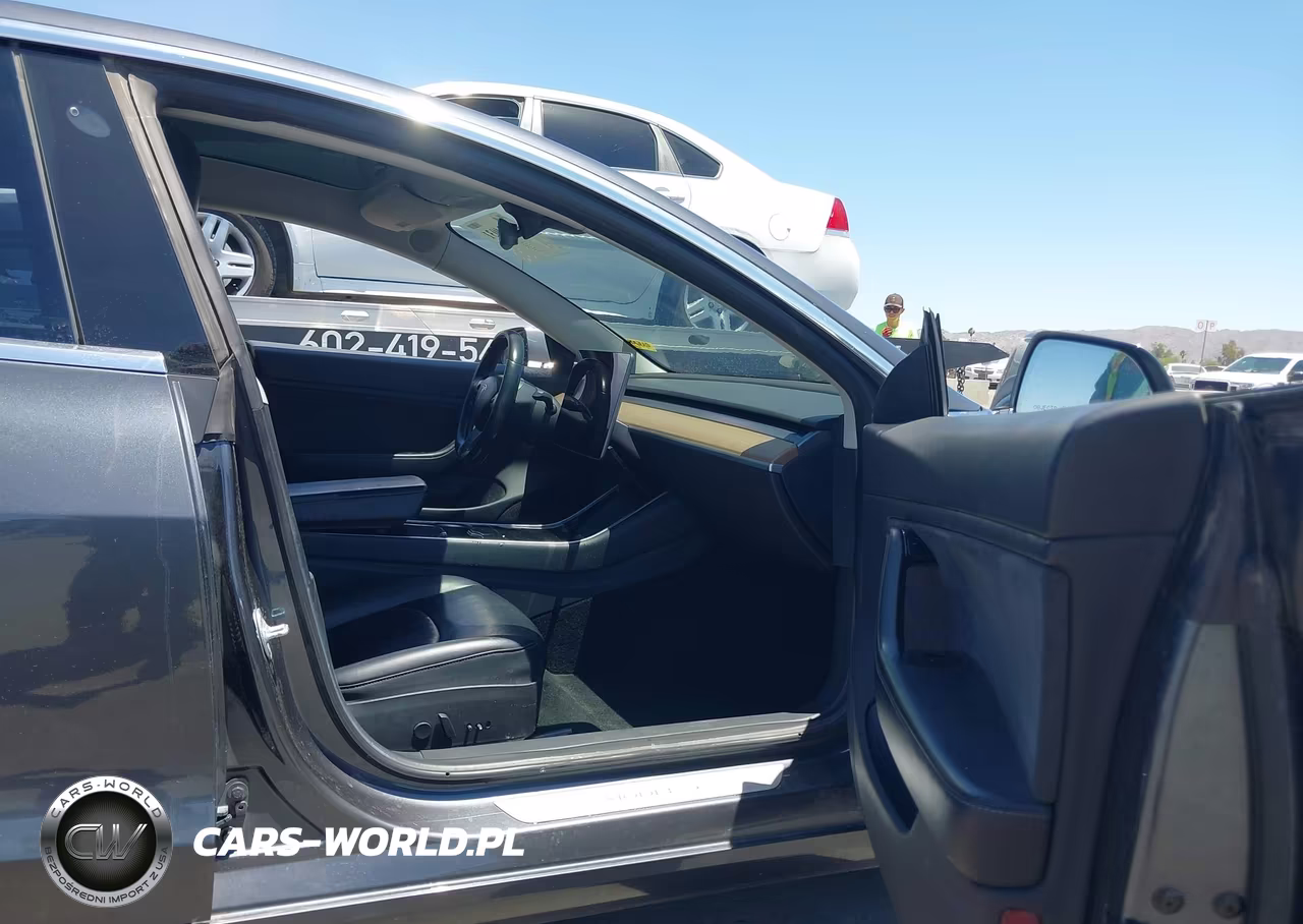 2018 Tesla Model 3 Long Range-Mid Range VIN:5YJ3E1EA1JF004549 - 5