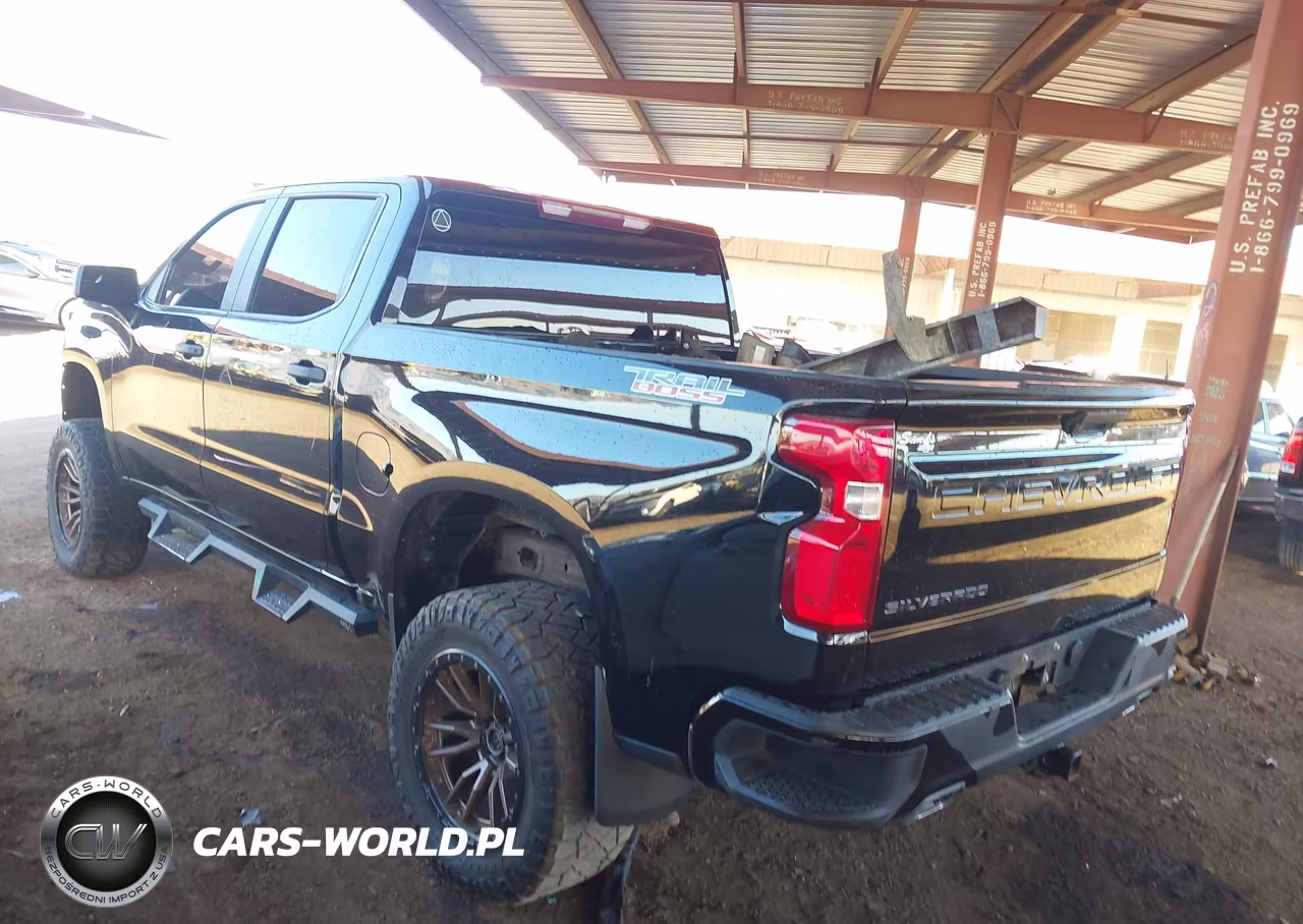 2019 Chevrolet Silverado 1500 Custom Trail Boss VIN:1GCPYCEF4KZ342815 - 3