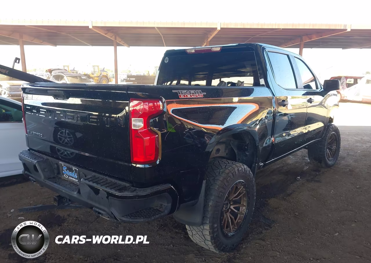 2019 Chevrolet Silverado 1500 Custom Trail Boss VIN:1GCPYCEF4KZ342815 - 4