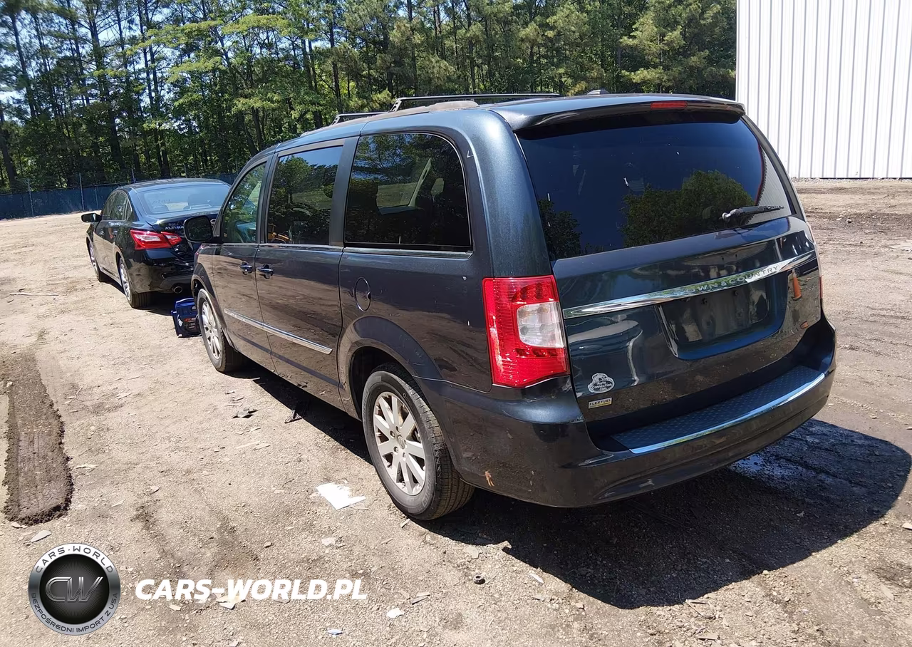2013 Chrysler Town & Country Touring VIN:2C4RC1BG6DR691335 - 3