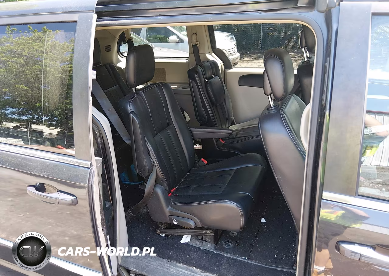 2013 Chrysler Town & Country Touring VIN:2C4RC1BG6DR691335 - 8