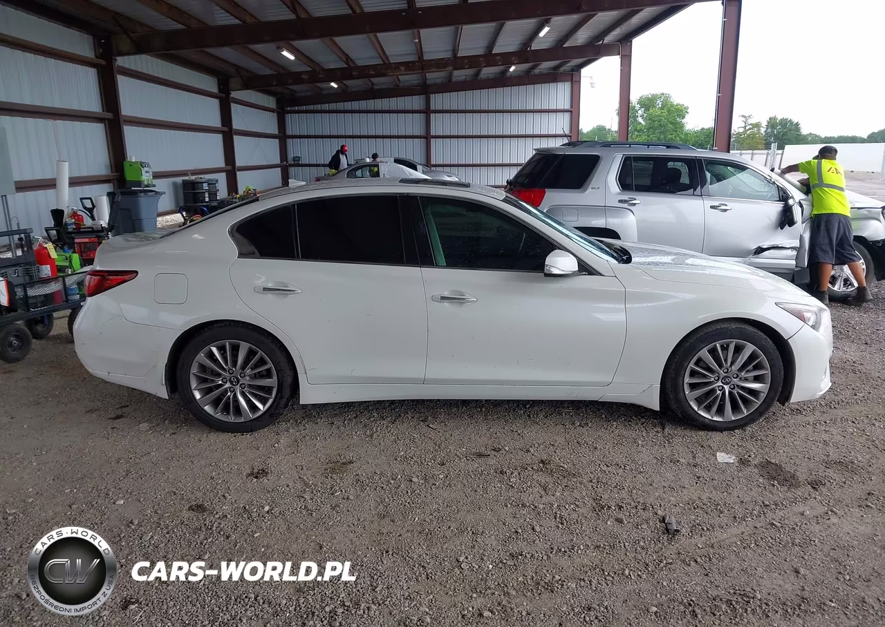 2018 Infiniti Q50 3.0T Luxe VIN:JN1EV7AP0JM350768 - 14