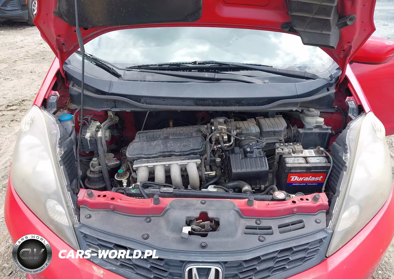 2013 Honda Fit Sport VIN:JHMGE8H55DC071292 - 10