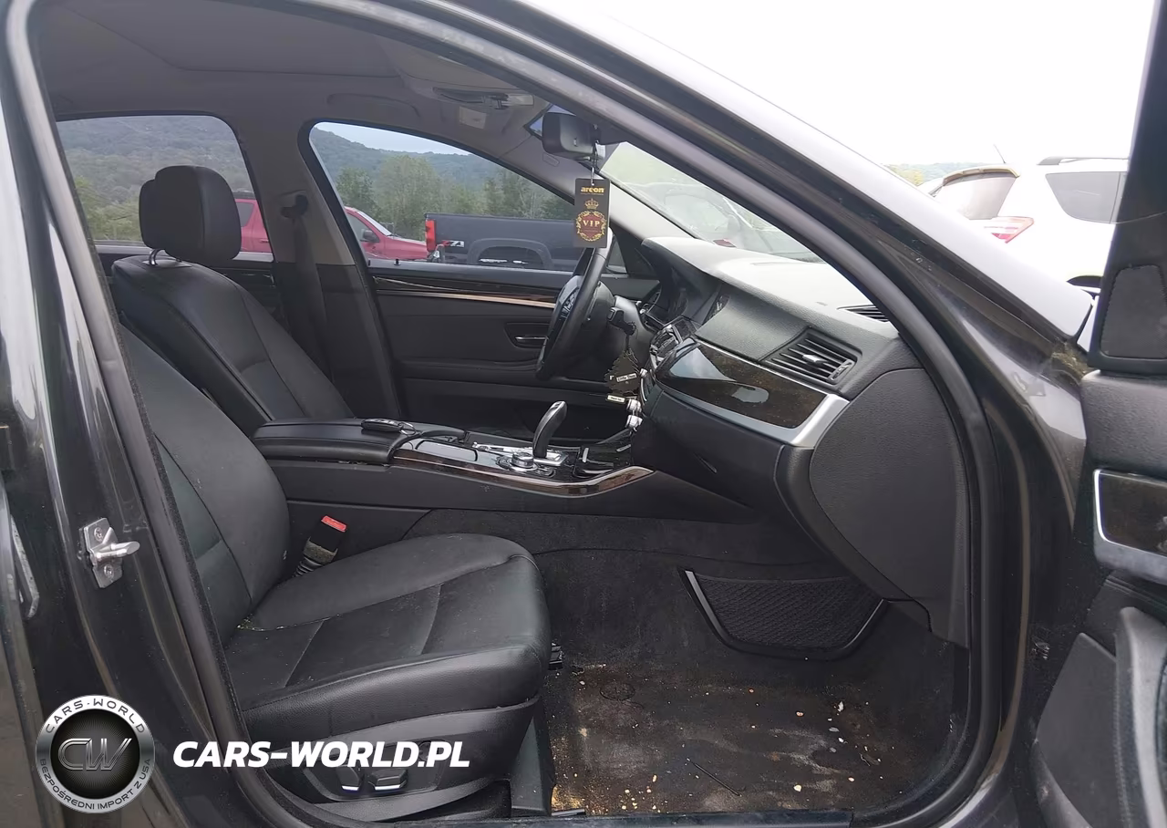 2012 BMW 528I VIN:WBAXG5C54CDW24330 - 5