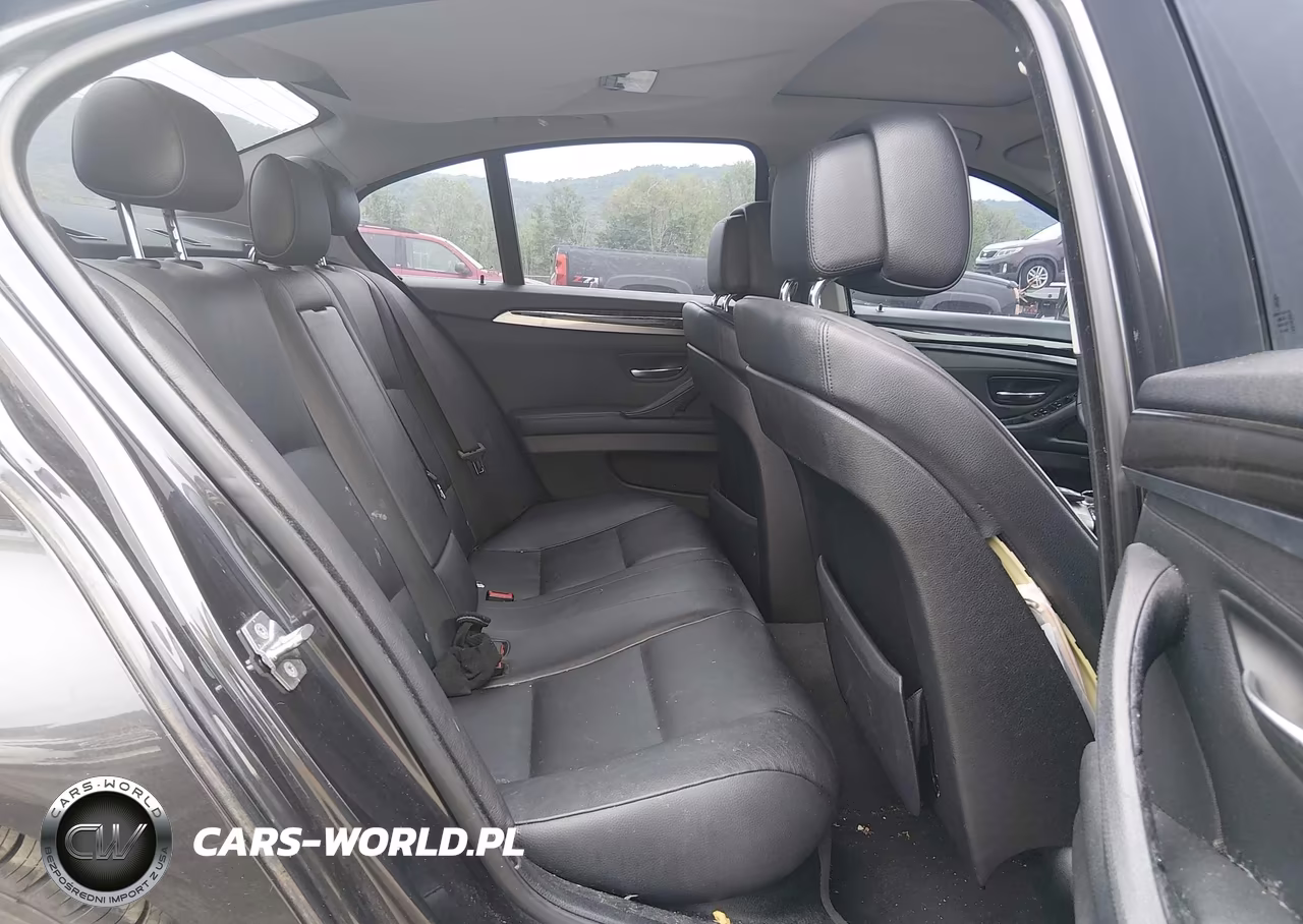 2012 BMW 528I VIN:WBAXG5C54CDW24330 - 8