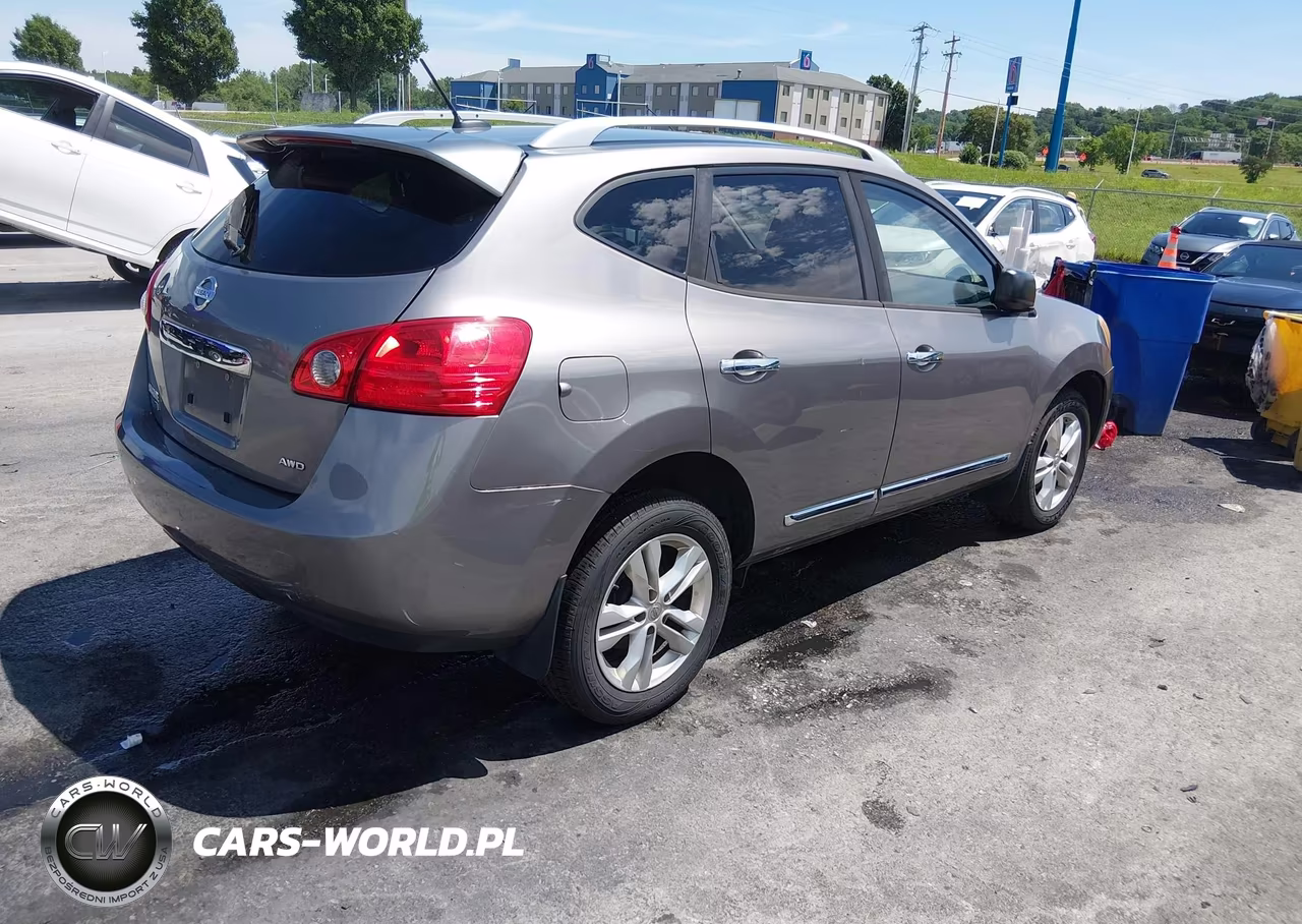 2015 Nissan Rogue Select S VIN:JN8AS5MVXFW260286 - 4